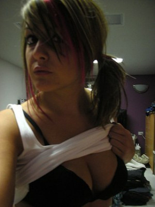 Local hookups Carrigaline are my specialty,