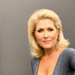 Irresistible Mature Women Seeking Fun